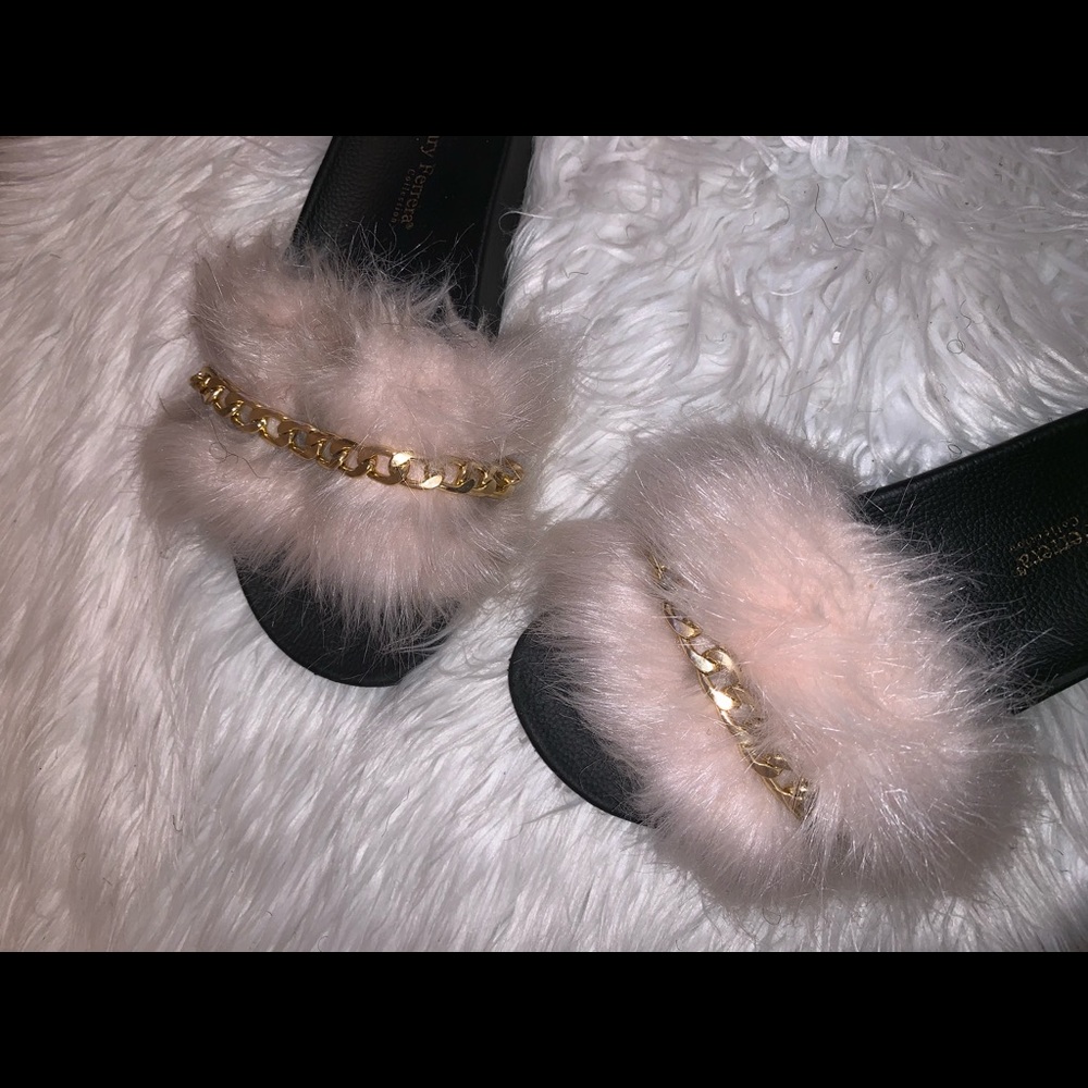Furry Henry Ferrera Sandals With Gold Chain